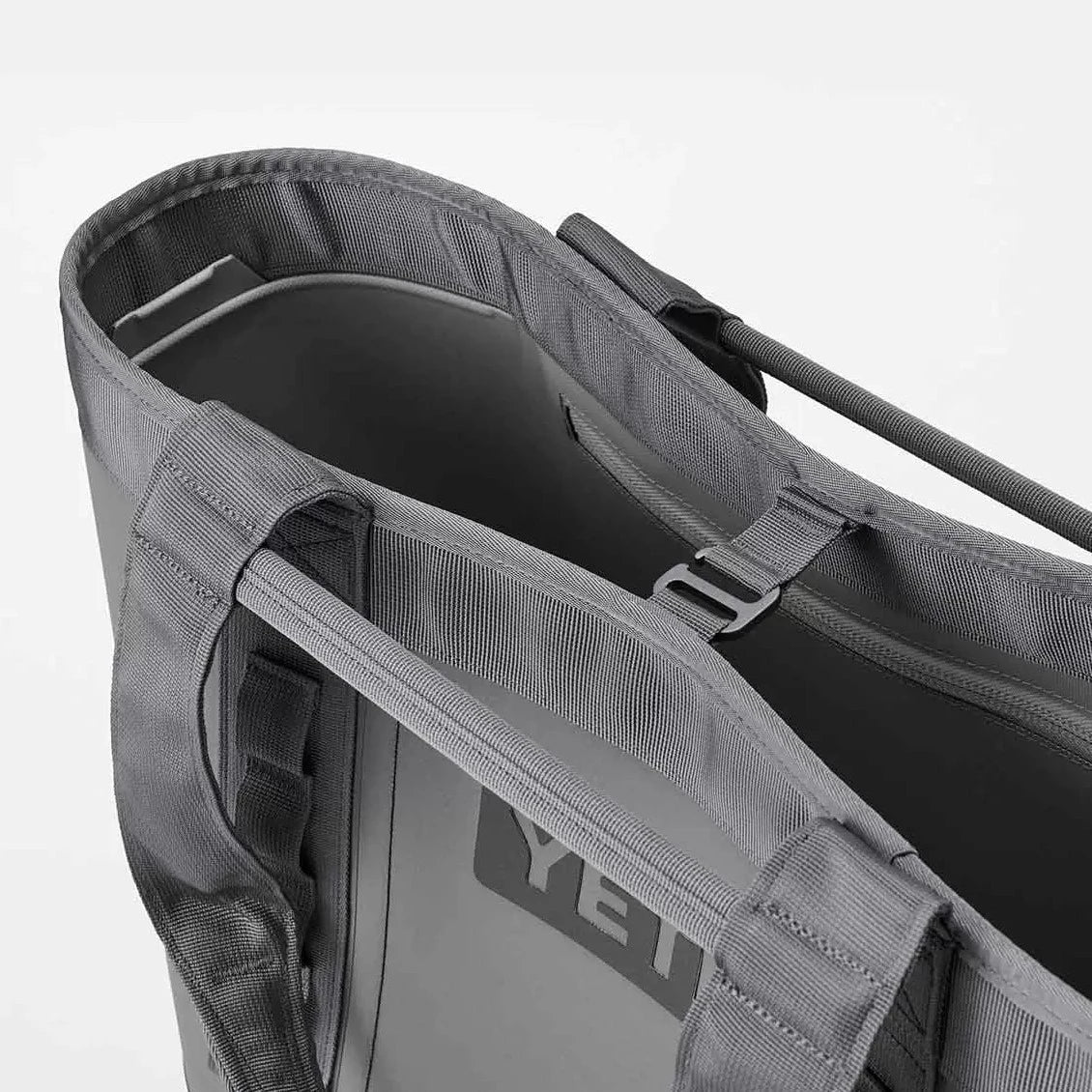 YETI Camino Carryall 35 2.0