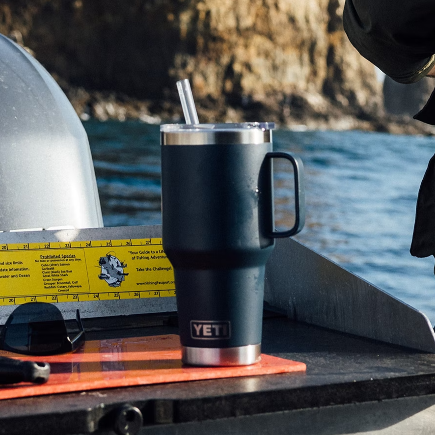 YETI Rambler 35 oz Straw Mug - 1L