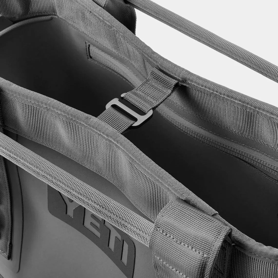 YETI Camino Carryall 20
