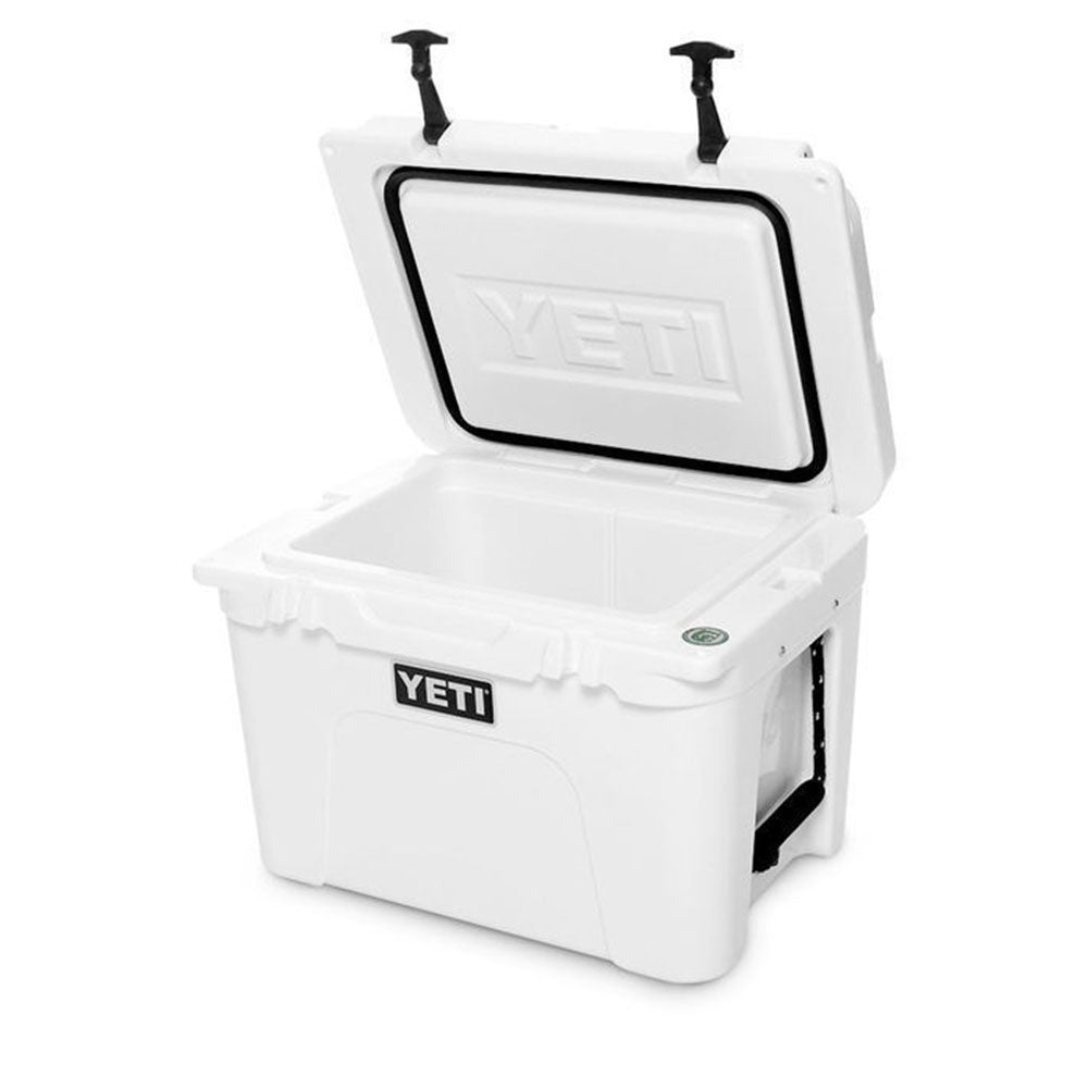 YETI Tundra 35 White - front, lid open