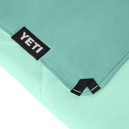YETI Lowlands Blanket