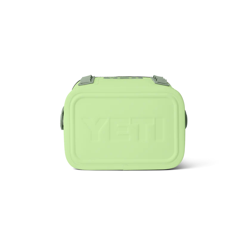 YETI Hopper Flip 8